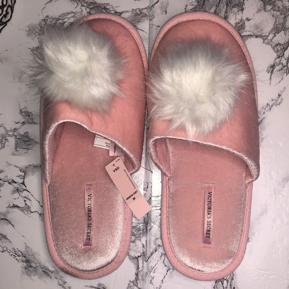 Victoria’s Secret Faux Fur Slippers Size M